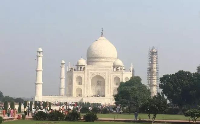 The Taj Mahal is a typical marble building